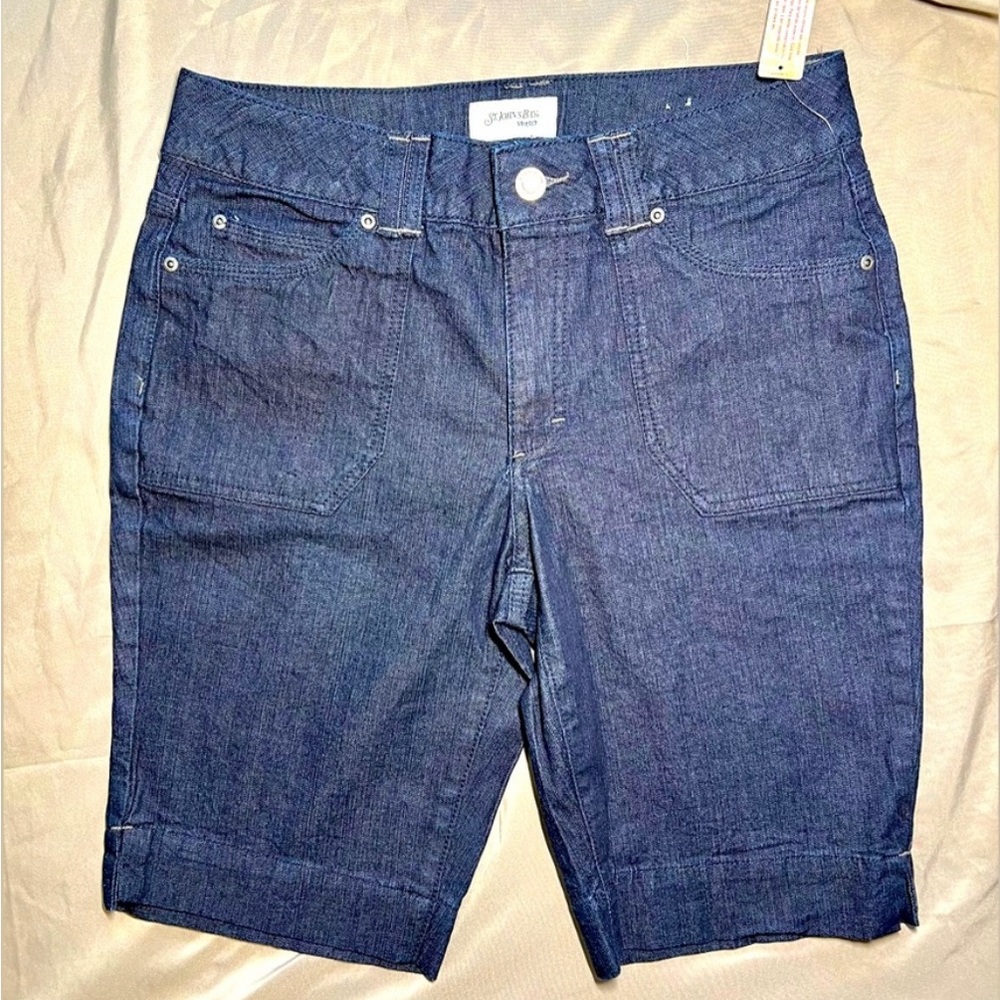 🌟LAST CHANCE🌟 NWT St. John’s Bay Bermuda Mid Rise Curvy Denim Utility Shorts